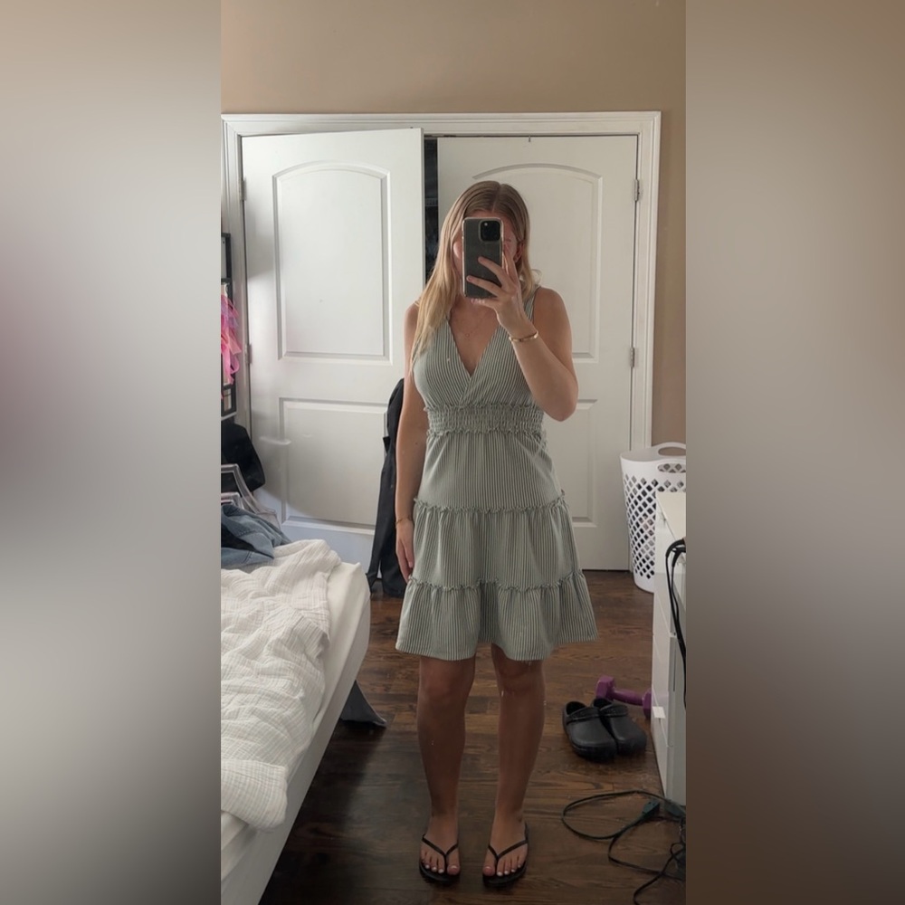 American Eagle Outfitters Green Ruffled Tiered Sundress